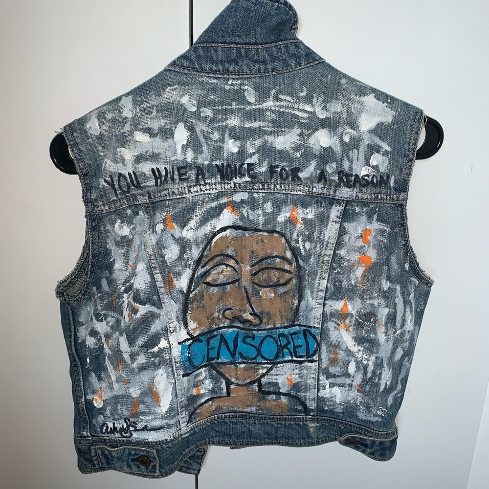 DIY JEAN VEST WITH MESSAGE - Picture 1 of 2